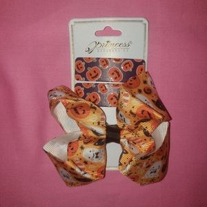 Orange Halloween hair bow and barrettes